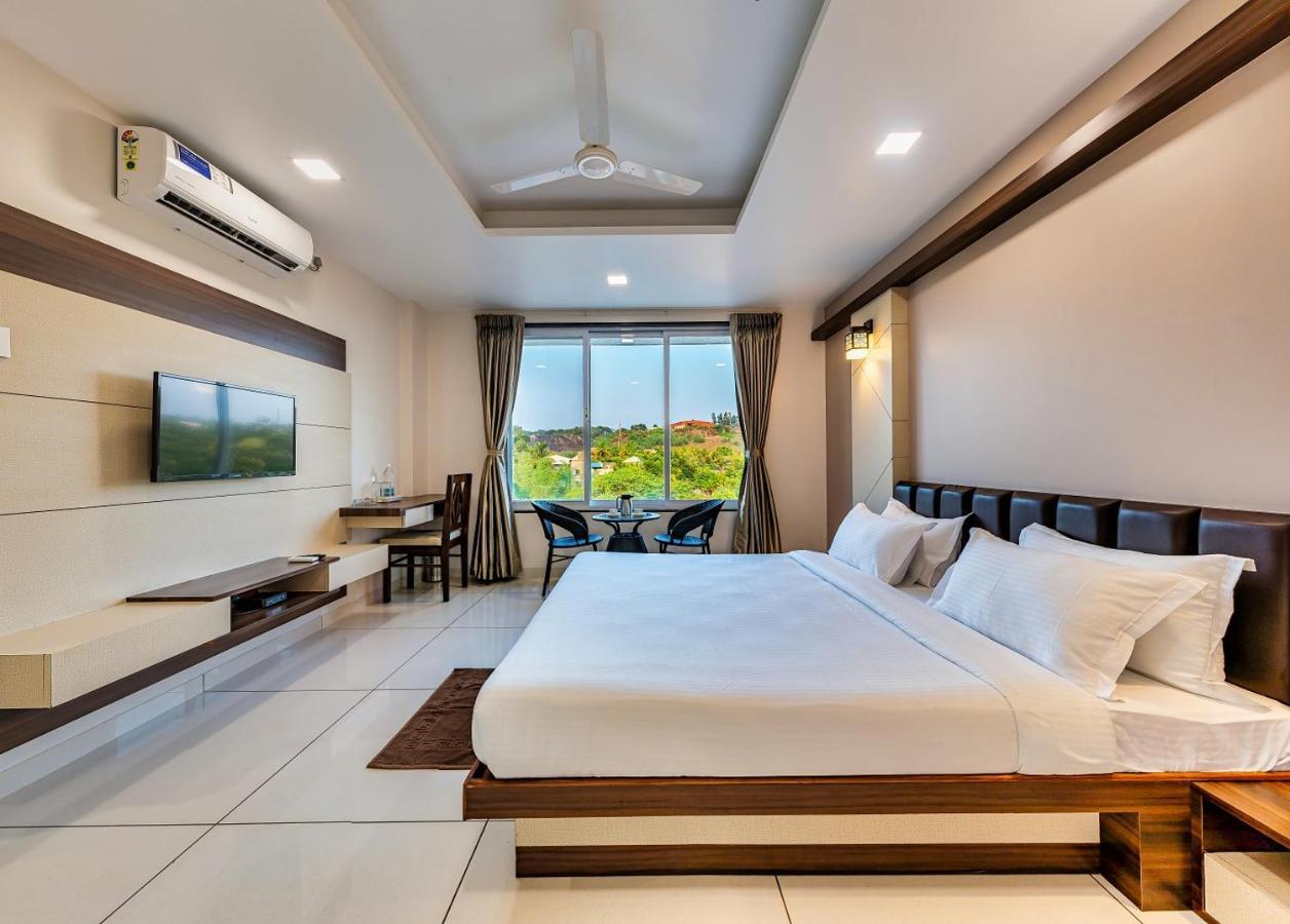 Hotel Grand Indu, 3 Star Kolhapur Eksteriør bilde