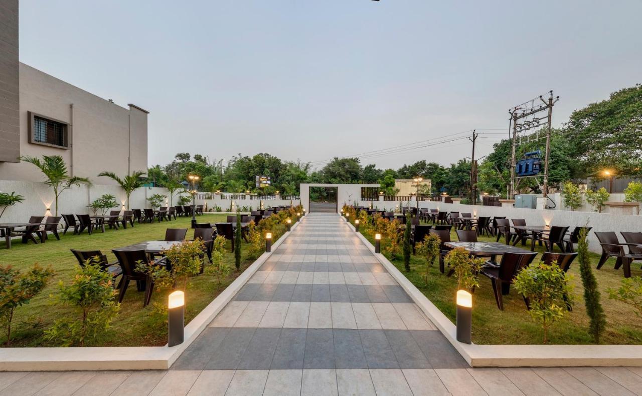 Hotel Grand Indu, 3 Star Kolhapur Eksteriør bilde