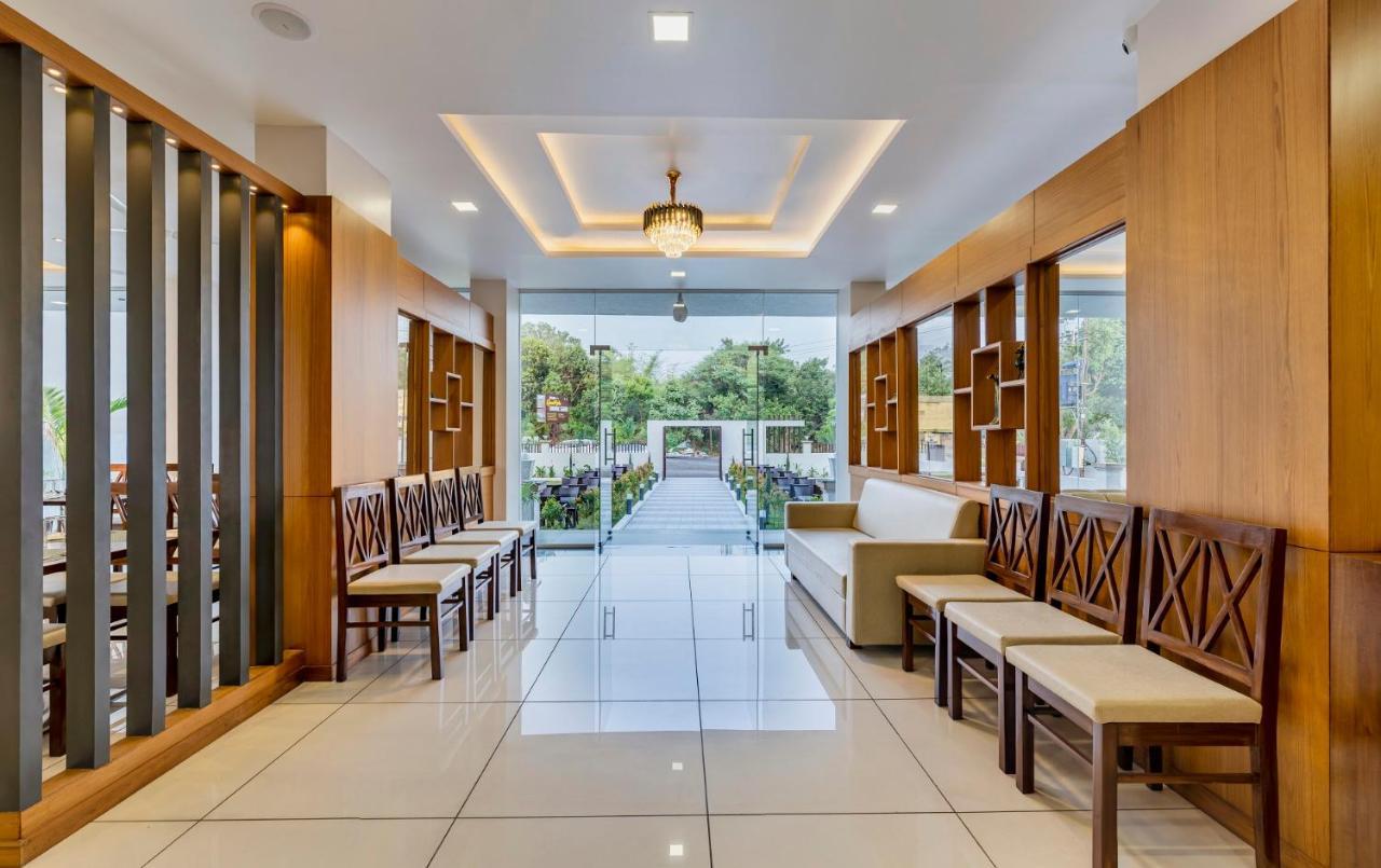 Hotel Grand Indu, 3 Star Kolhapur Eksteriør bilde