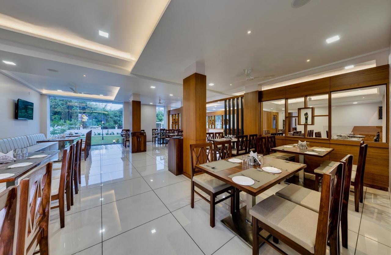 Hotel Grand Indu, 3 Star Kolhapur Eksteriør bilde